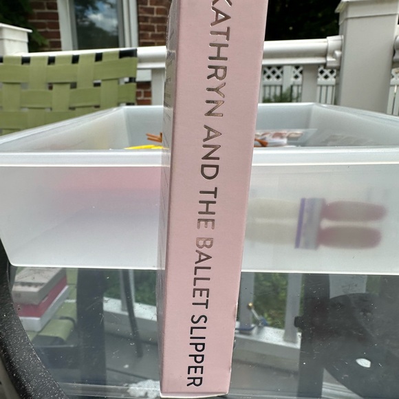 Red Aspen Kathryn And The Ballet Slipper (Retired) - Picture 6 of 6